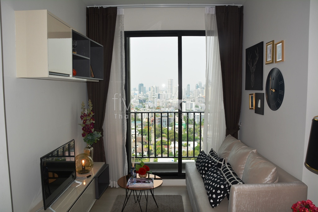 Appartement 1 chambre haut en étage quartier Petchaburi, photo 5