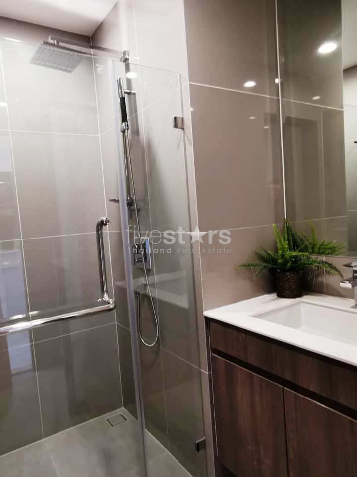 Modern 2 bedrooms condo for rent near MRT Petchaburi, photo 8