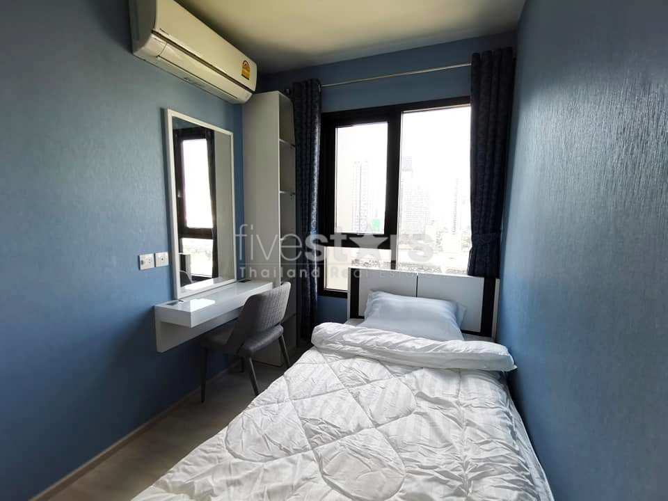 Appartement moderne de 2 chambres à louer près du MRT Petchaburi, photo 5