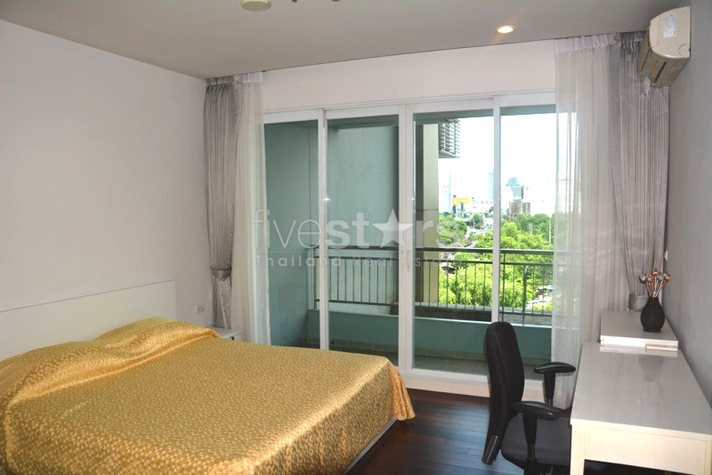 Spacious 1-bedroom condo in Petchaburi-Nana area, photo 8