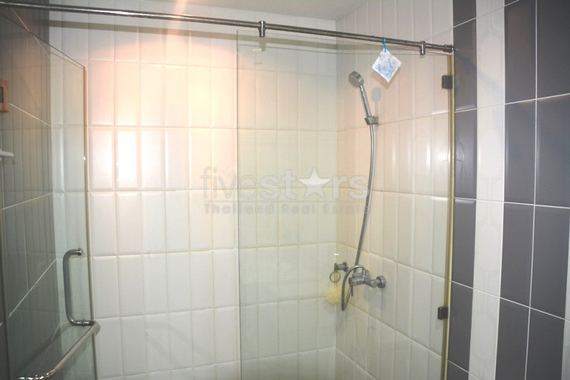 Spacious 1-bedroom condo in Petchaburi-Nana area, photo 14
