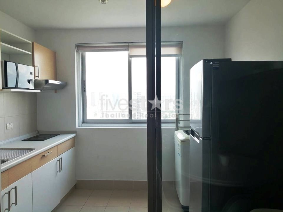 Appartement de 2 chambres à louer sur la rue Petchaburi, photo 4