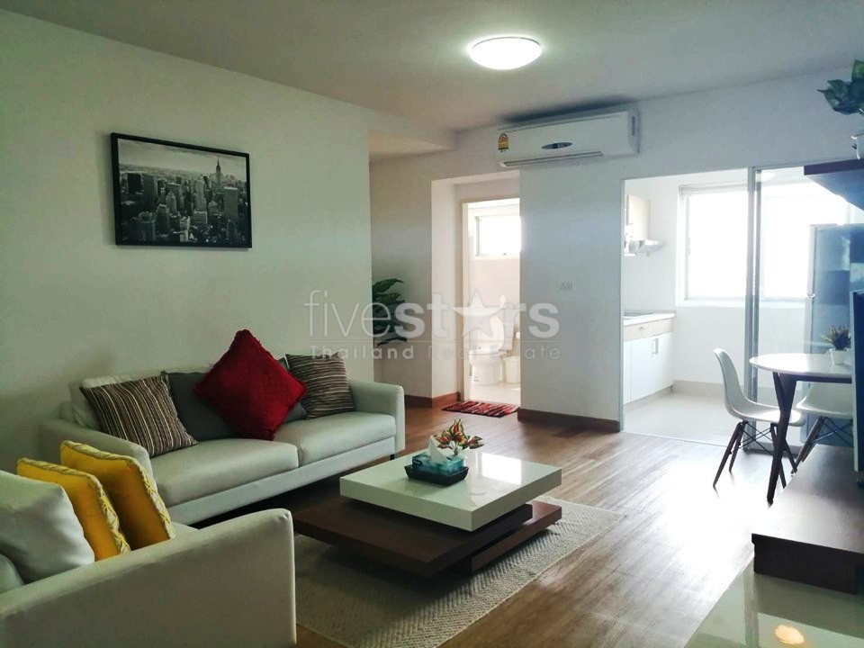 Appartement de 2 chambres à louer sur la rue Petchaburi, photo 2