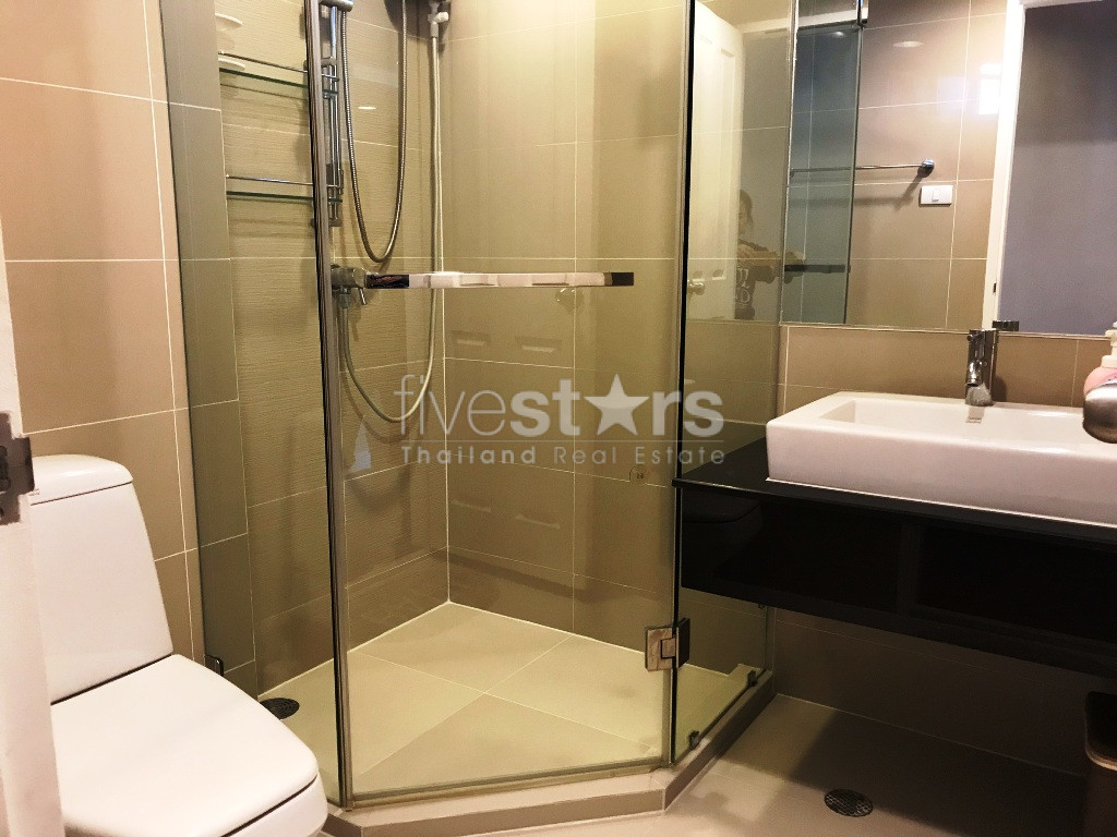 2 bedrooms condo for rent near MRT Phra Ram 9, photo 13