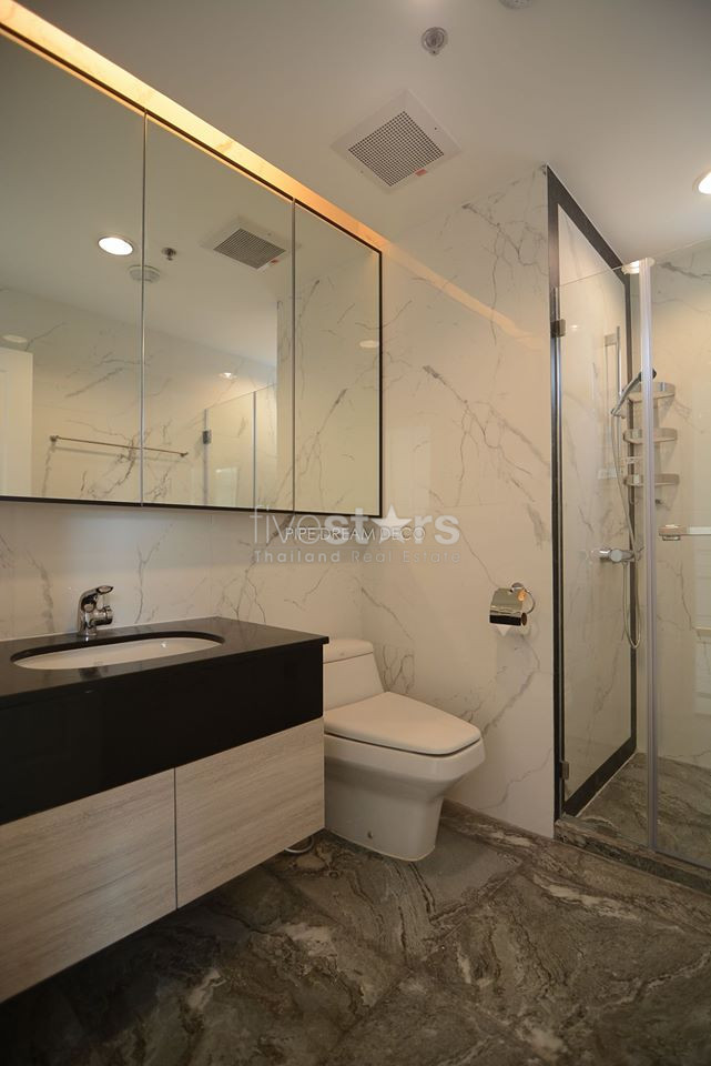 Unique 2 bedrooms condo for rent near MRT Phraram 9, photo 11