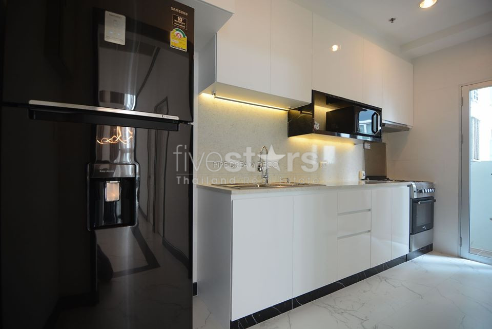 Unique 2 bedrooms condo for rent near MRT Phraram 9, photo 4