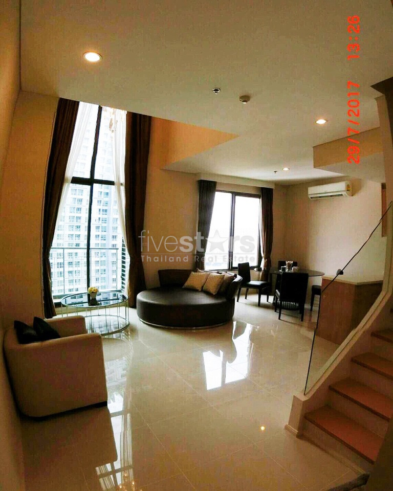 Duplex 1 bedroom condo for rent in Asoke near MRT Petchaburi