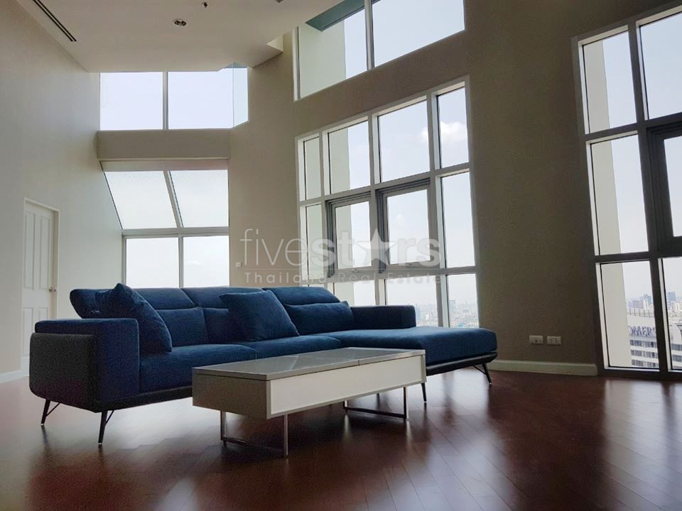 Penthouse 3 bedrooms condo for rent near MRT Phraram9