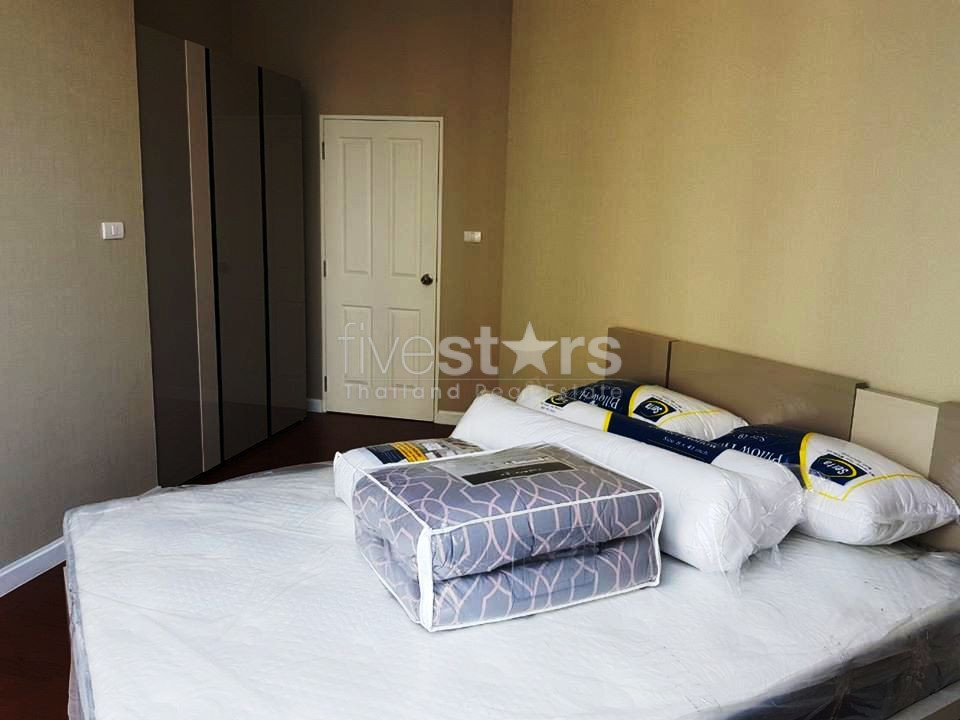 Penthouse 3 bedrooms condo for rent near MRT Phraram9, photo 5