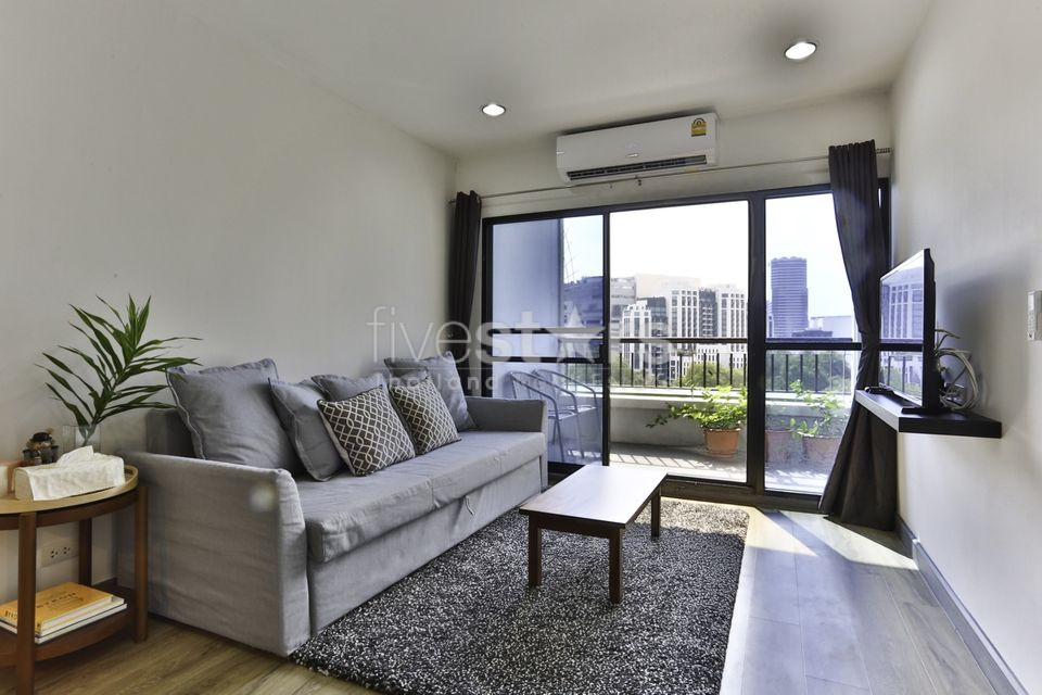 Condo de 3 chambres à vendre à Petchaburi road
