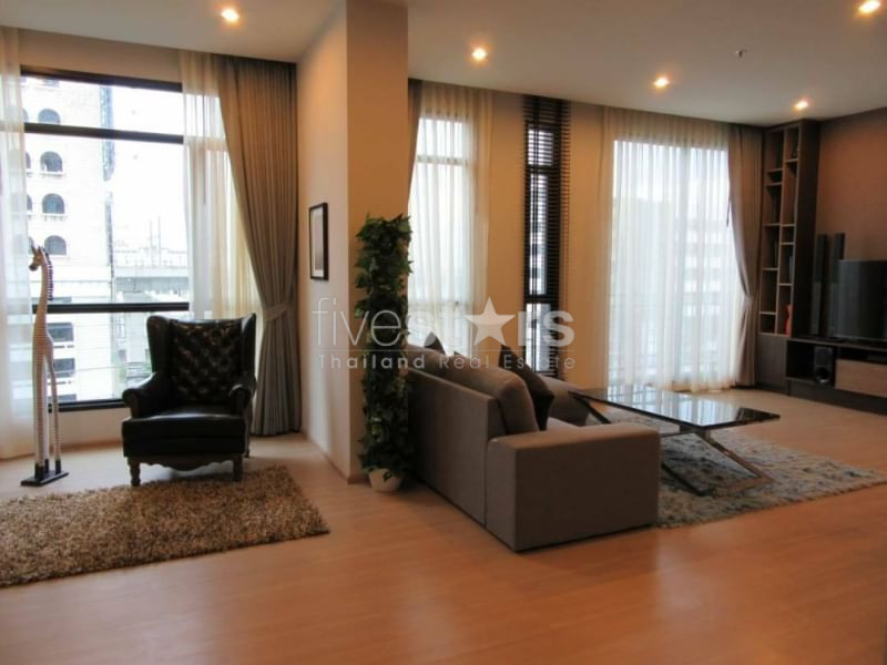 Condo de 4 chambres à louer sur Ekkamai à Phetchaburi
