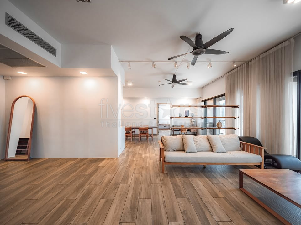Magnifique appartement de 4 chambres à louer près du MRT Petchaburi, photo 4