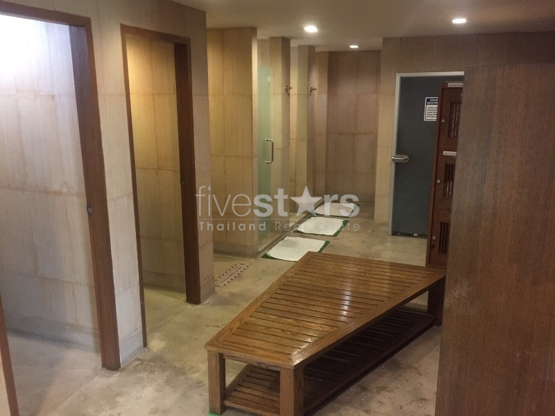 4 bedroom house in compound for sale on Rama 9 to Ramkhamheng 24, photo 19