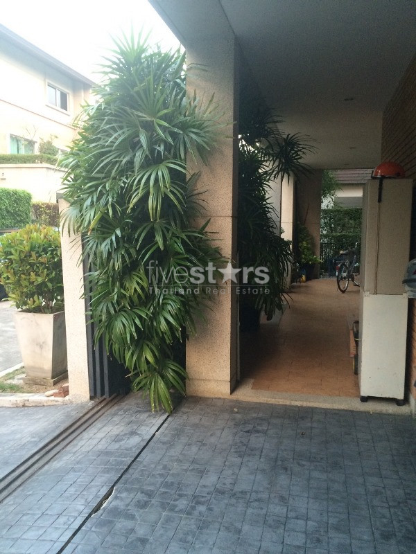 4 bedroom house in compound for sale on Rama 9 to Ramkhamheng 24, photo 16