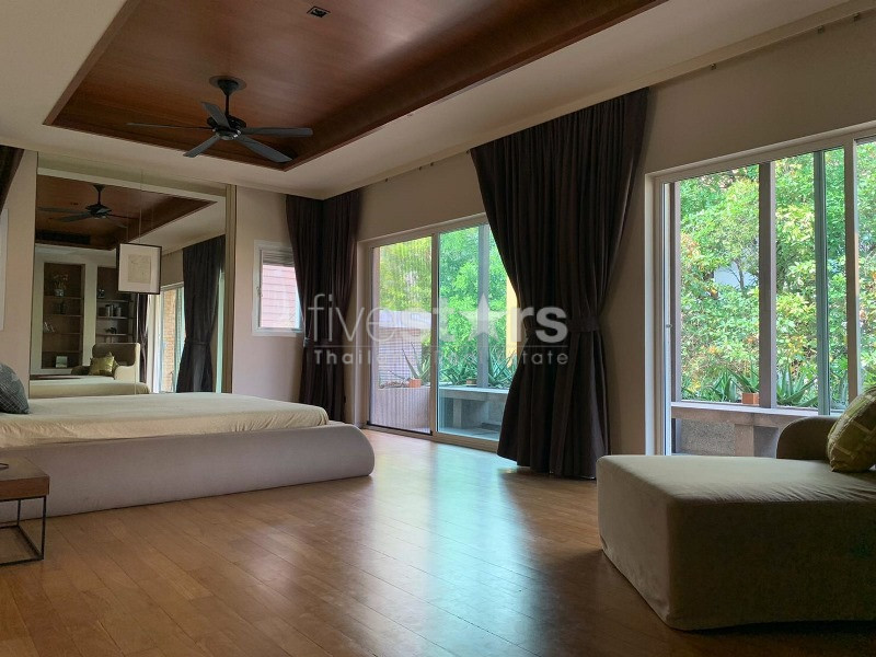 4 bedroom house in compound for sale on Rama 9 to Ramkhamheng 24, photo 8