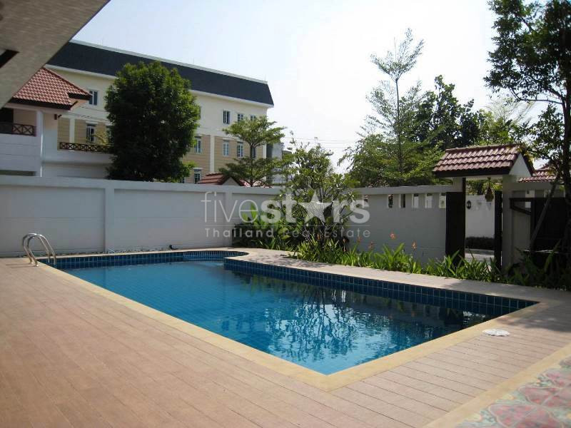 Belle maison de 4 chambres avec piscine privée, photo 3
