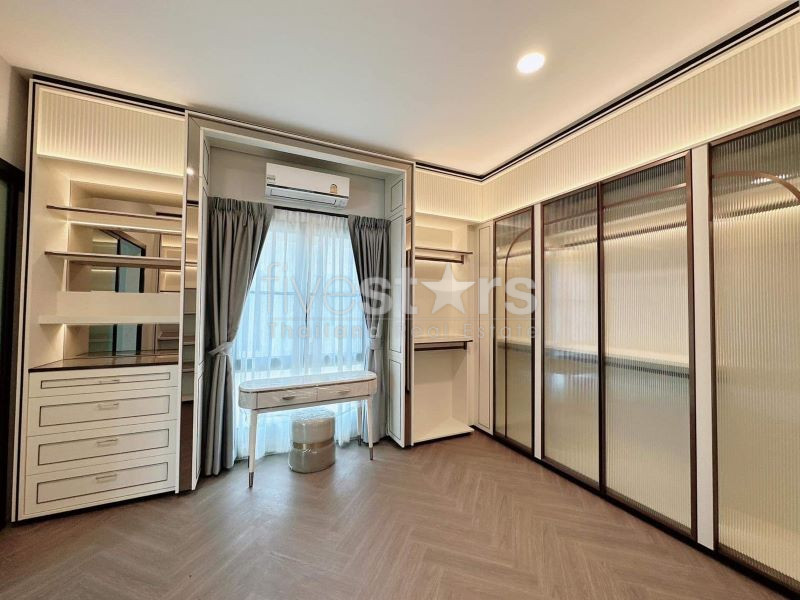 Luxury House 5-Bedroom for sale  in Rama 9-Krungthepkreetha, photo 5