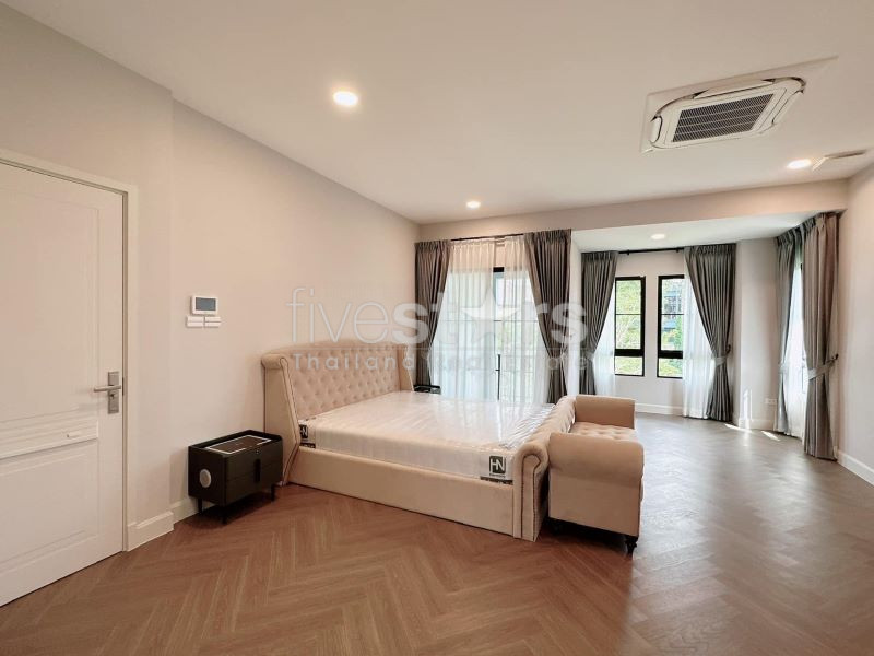 Luxury House 5-Bedroom for sale  in Rama 9-Krungthepkreetha, photo 6