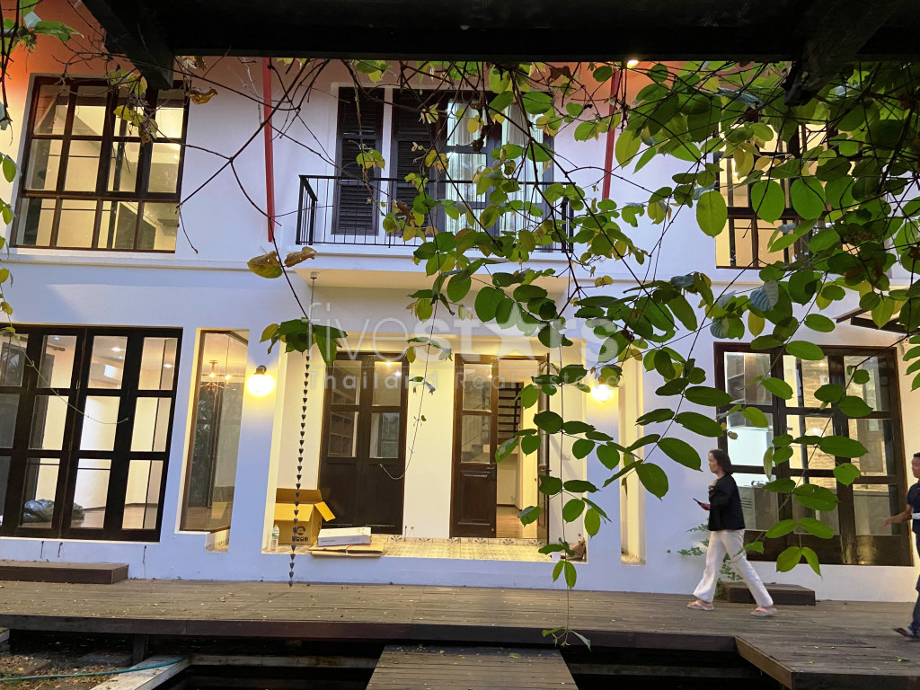 Maison individuelle grand jardin sur Soonvijai - Rama 9, photo 2