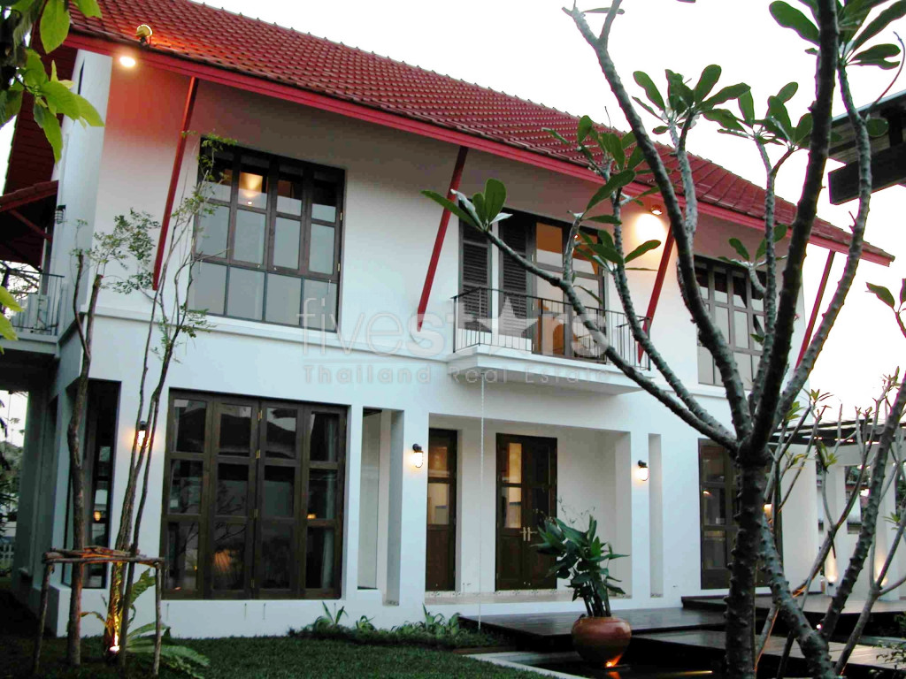 Maison individuelle grand jardin sur Soonvijai - Rama 9