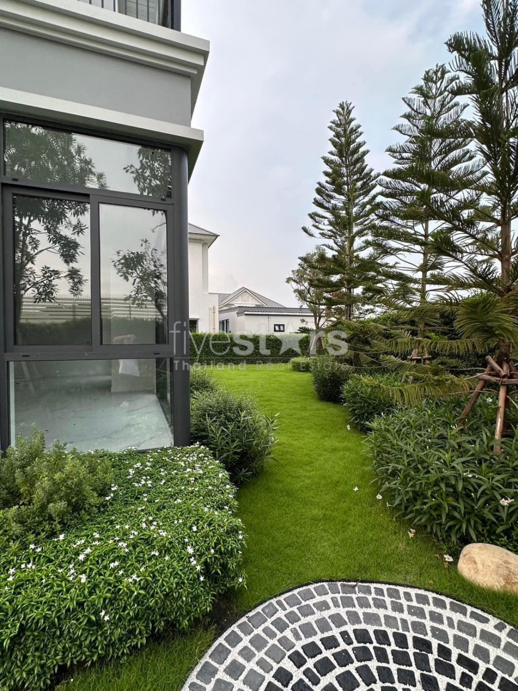 Luxury House 4-Bedroom for sale in Rama 9-New Krungthepkreetha, photo 6