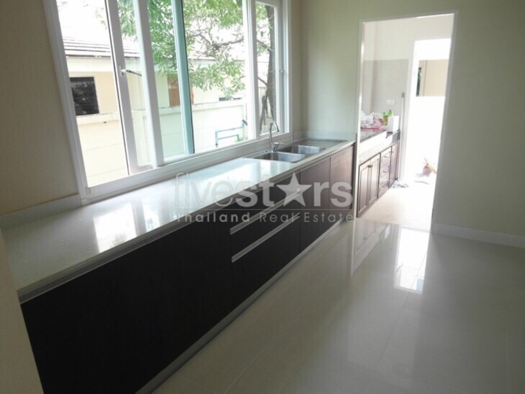 Maison 3 chambres à louer sur Rama 9, photo 15