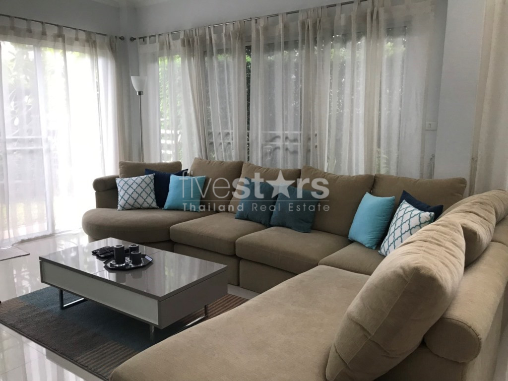 Maison avec piscine à louer dans le quartier Ekamai, photo 3