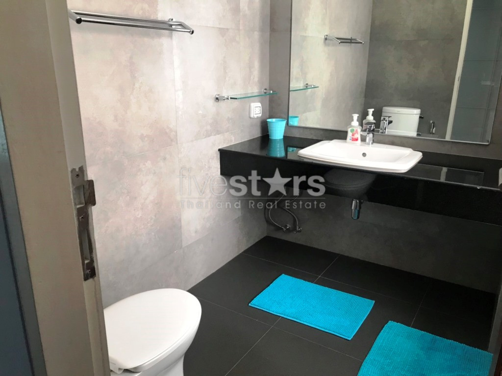 Maison avec piscine à louer dans le quartier Ekamai, photo 13