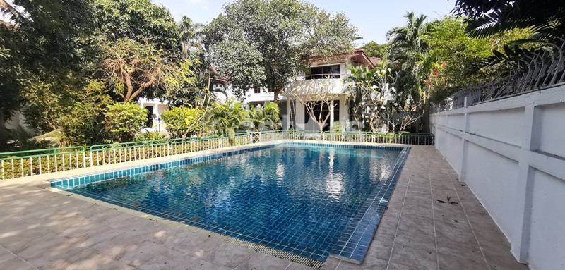 maison à louer à Bangkok, proche du Lycée Français