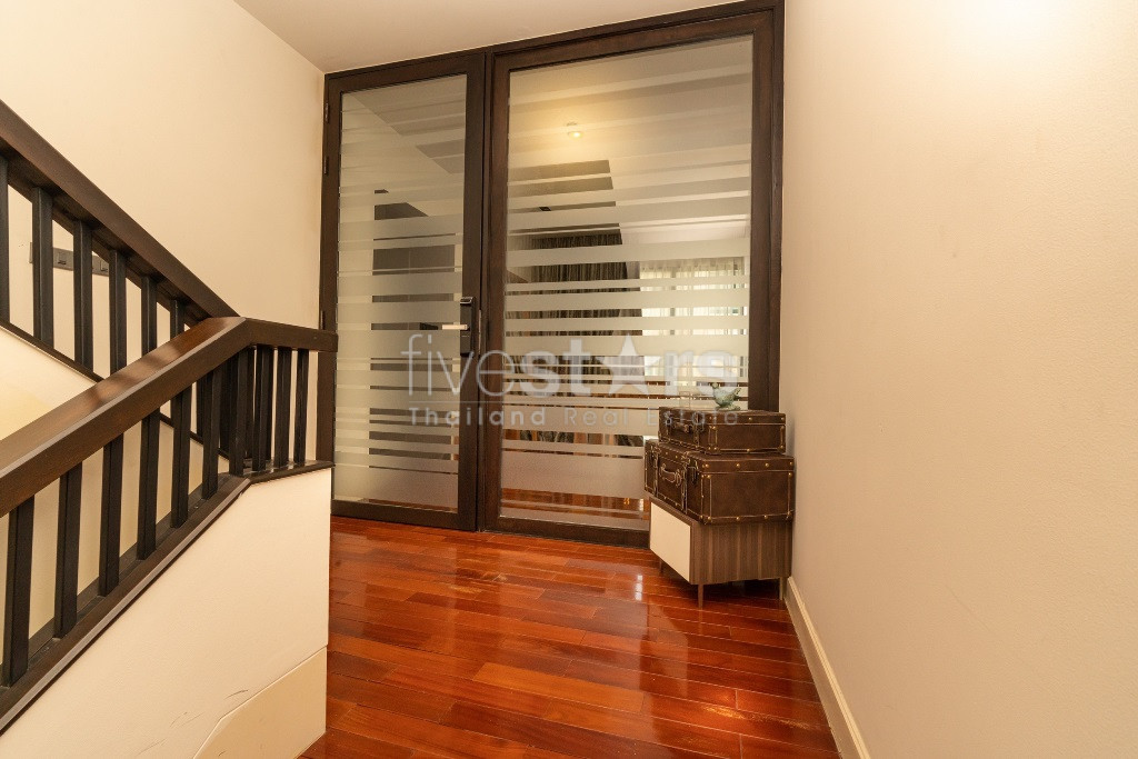 maison à louer dans l'enceinte de Ramkamhaeng 24, photo 15