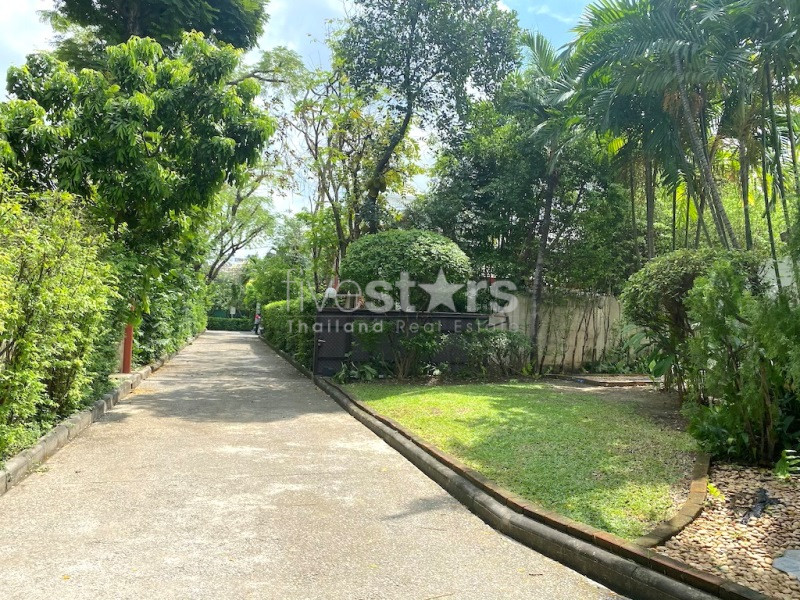 Maison de 4 chambres avec piscine privée à louer sur Soi Soonvijai, photo 20