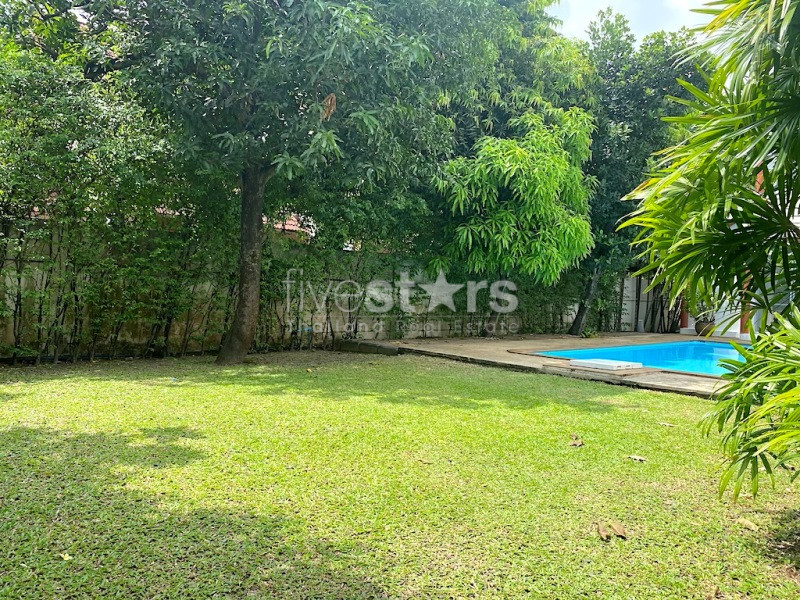 Maison de 4 chambres avec piscine privée à louer sur Soi Soonvijai, photo 19