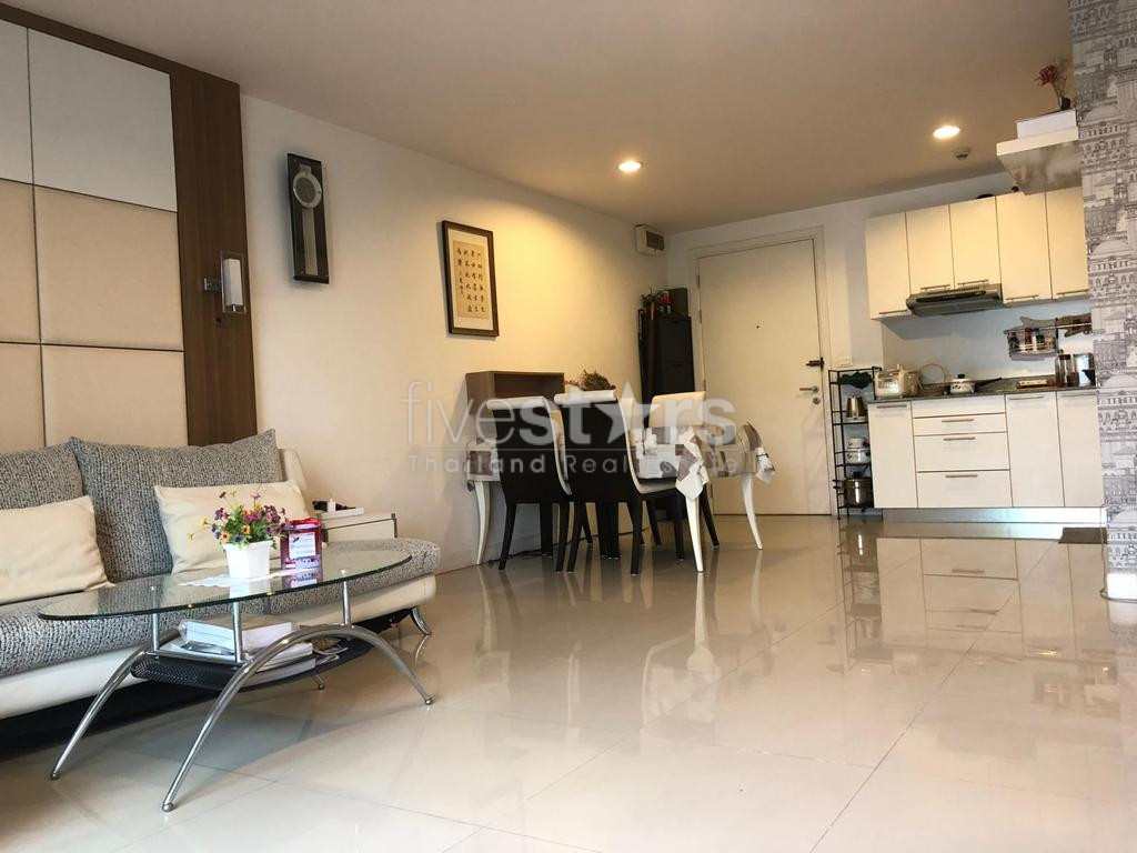2 bedroom condo for rent on Phaholyothin to Aree
