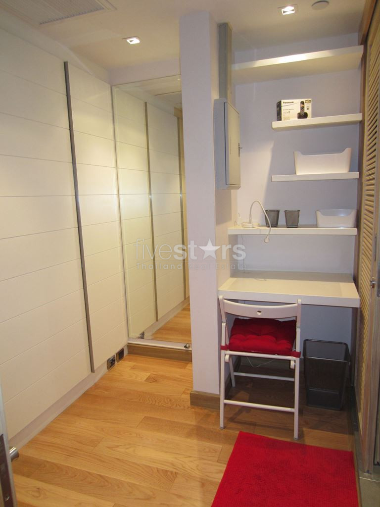 1 chambre spacieuse à louer sur Phahonyothin, photo 6