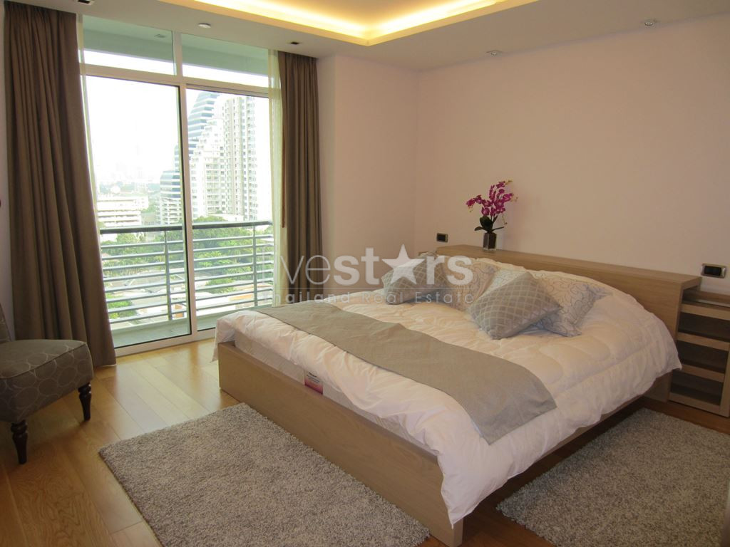 1 chambre spacieuse à louer sur Phahonyothin, photo 3