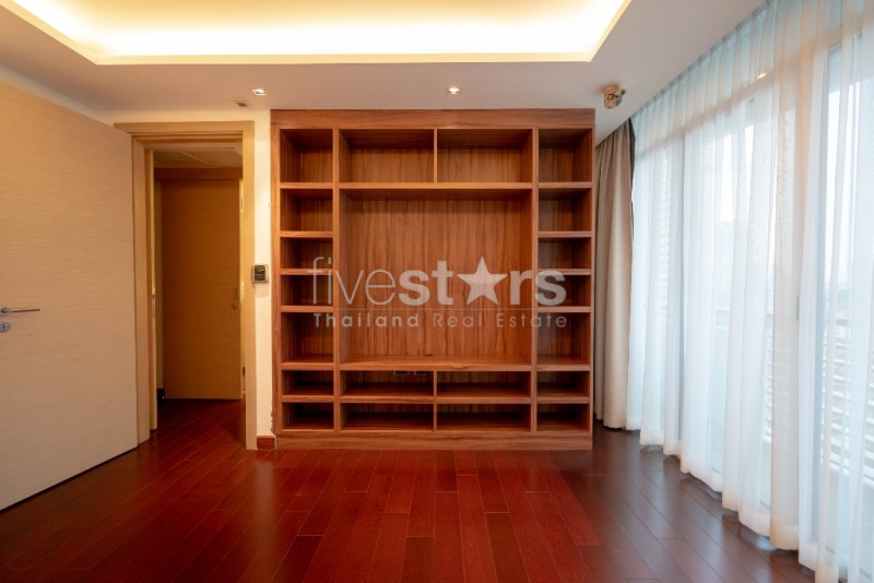 2 bedroom spacious for sale on Phahonyothin, photo 13