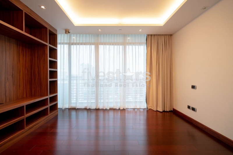 2 bedroom spacious for sale on Phahonyothin, photo 11