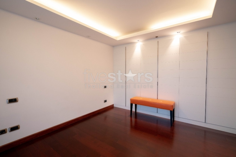2 bedroom spacious for sale on Phahonyothin, photo 12