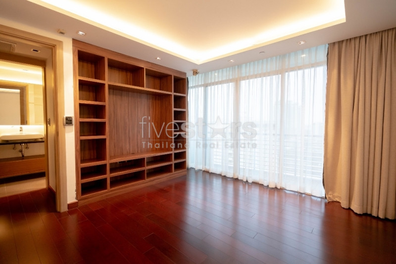 2 bedroom spacious for sale on Phahonyothin, photo 10
