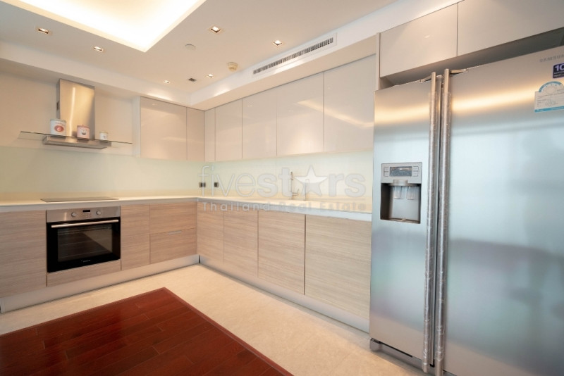 2 bedroom spacious for sale on Phahonyothin, photo 4