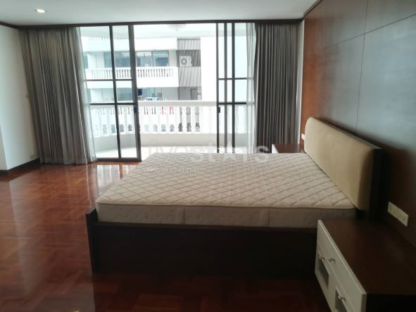 Pet friendly duplex 3 bedrooms for rent near BTS Phromphong, photo 10