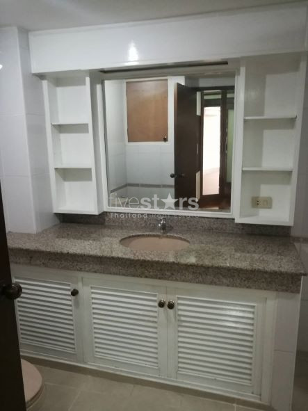 Pet friendly duplex 3 bedrooms for rent near BTS Phromphong, photo 15