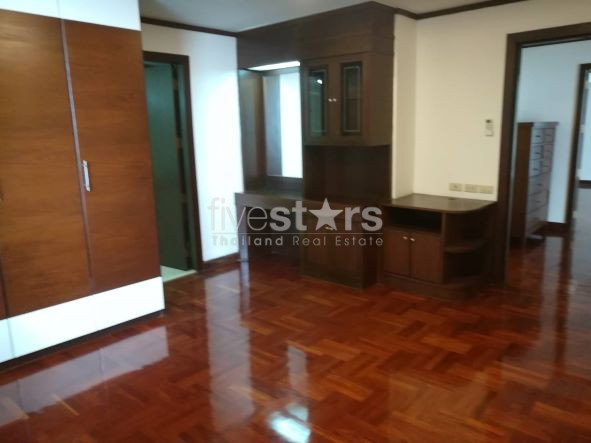 Pet friendly duplex 3 bedrooms for rent near BTS Phromphong, photo 13