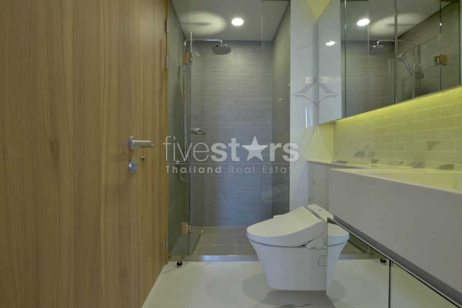 Appartement spacieux avec 2 chambres à louer quartier Phrompong, photo 9