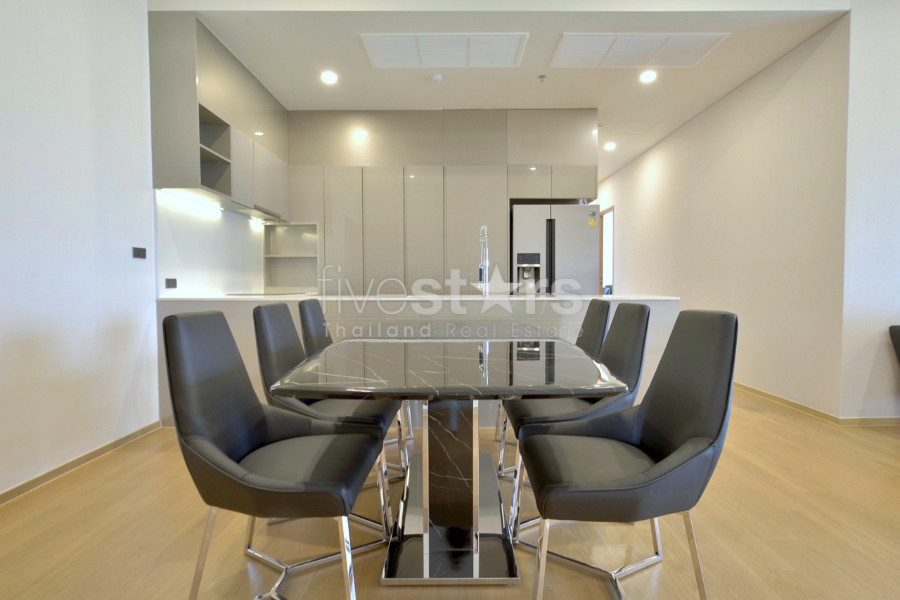 Appartement spacieux avec 2 chambres à louer quartier Phrompong, photo 3