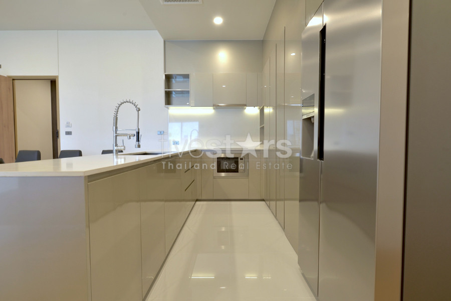Appartement spacieux avec 2 chambres à louer quartier Phrompong, photo 4