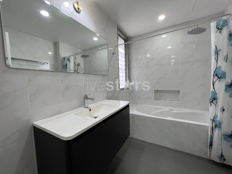 Appartement de 3 chambres acceptant les animaux à louer sur Phrom Phong, photo 11