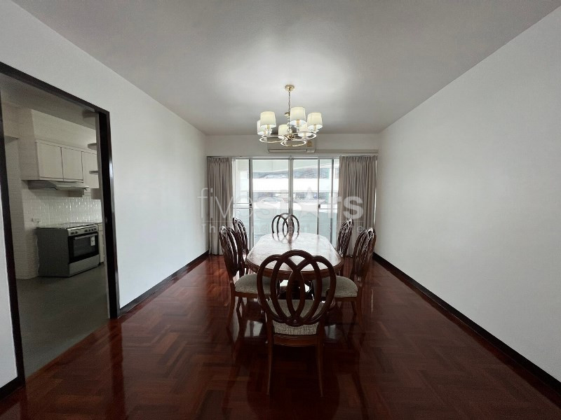 Appartement de 3 chambres acceptant les animaux à louer sur Phrom Phong, photo 4