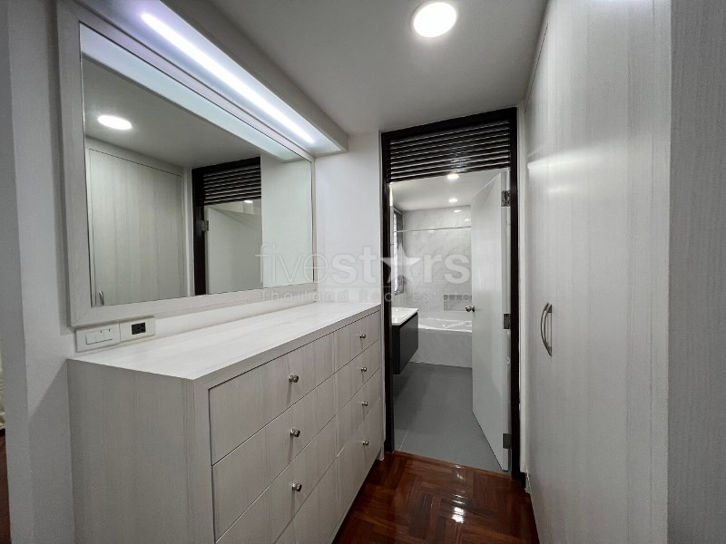Appartement de 3 chambres acceptant les animaux à louer sur Phrom Phong, photo 12