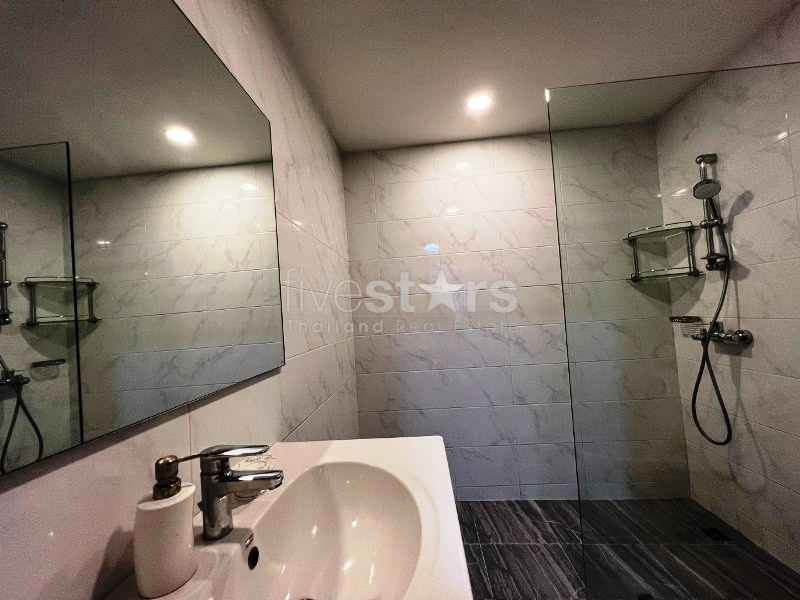 Appartement de 3 chambres acceptant les animaux à louer sur Phrom Phong, photo 12